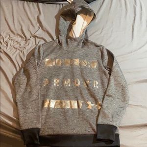 xs under armour hoodie